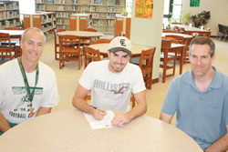 Willhite signs with UWRF to play football