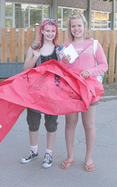 Two CLMS students go 'green'