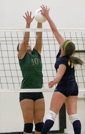 Wildcats impress moms and dads, cruise past Heights on Parents Night