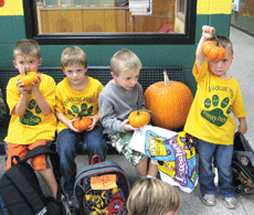 Primary takes trip to Tom's Pumpkin Patch