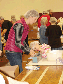 Hundreds take time to volunteer for FMSC mobile-pack