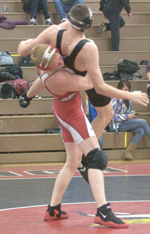 NB blasts Cooper,  finishes 1-3 at CI&#8200;Duals