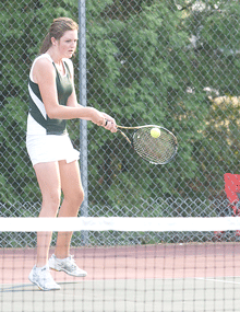 'Cats drop conference title to Benilde 5-2