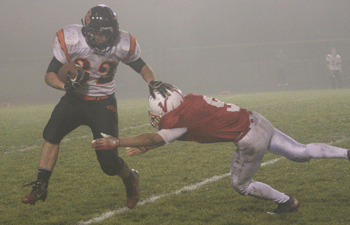 Vikings advance in sections with late win