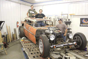 Team to compete in rattiest road trip ever