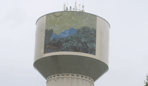 Did that water tower used to have something else on it?
