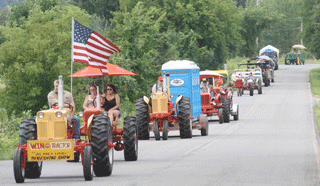Threshing Caravan rolls through town