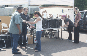 Local programs set-up PCs for People distribution