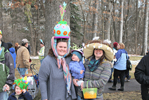 Annual egg hunt brings out the Easter fashion