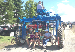 Friends gather at the Almelund Threshing Show