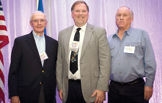 Messelt receives 'Joe Ries Award'