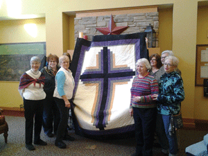 Ecumen receives new quilts from The Piecemakers Quilt Guild