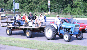 Tractor Caravan rolls through town