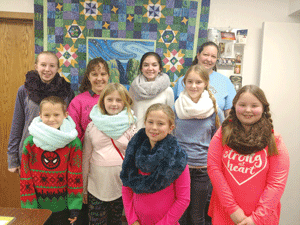 4-H'ers explore the world of knitting and crafting
