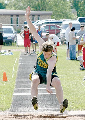 Vikings win NB Invite, Wildcats run second