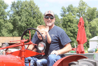 Almelund Threshing Show brings out fun, friends and family