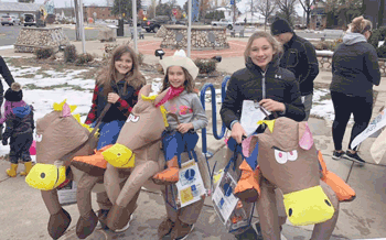 Trick or treat in downtown Lindstrom