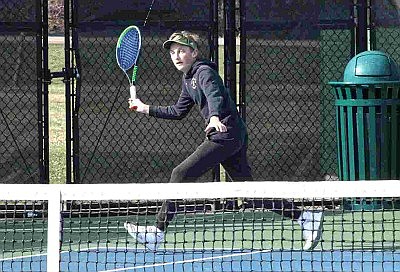 Wildcats trample Vikings in tennis match up