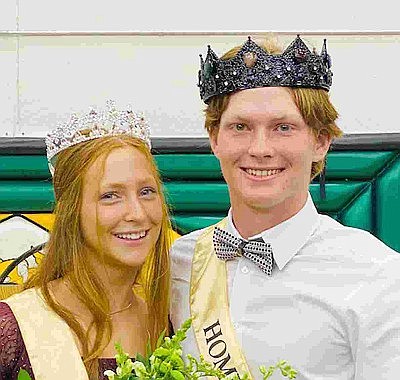 Chisago Lakes crowns homecoming king and queen!