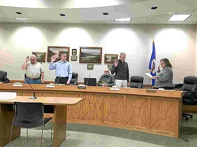 New council holds first meeting