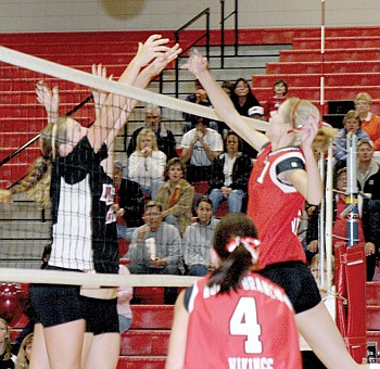 After opening round win, Vikings fall to top-seeded St. Francis