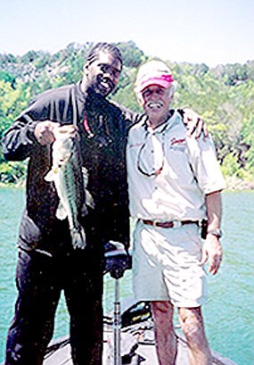 Lindstrom pro angler heads Randy Moss fishing tourney