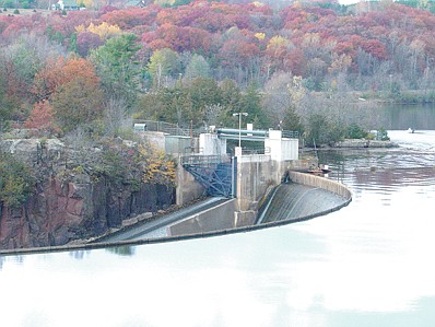 Agreement to regulate flow over dam after years of negotiations between power company and Wisconsin officials