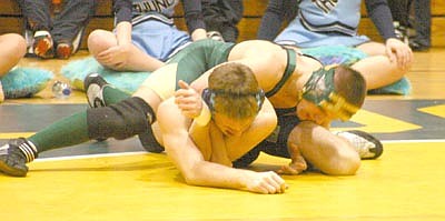 Wildcat wrestlers shatter school record