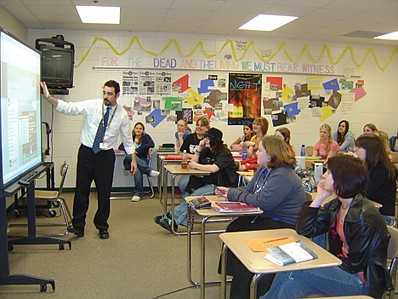 Holocaust victims remembered through CLHS fundraiser