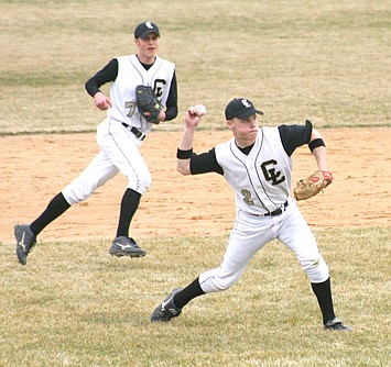 Wildcats drop two despite Kaiser's gem 