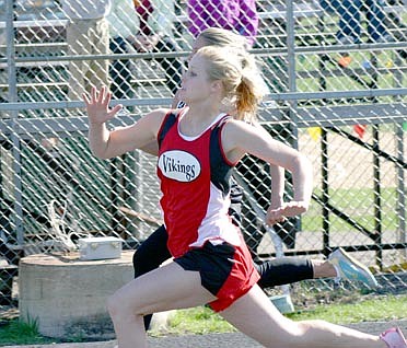 North Branch girls win CL invite