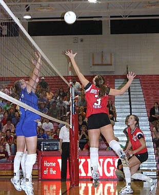 Viking volleyball team is making waves in conference.