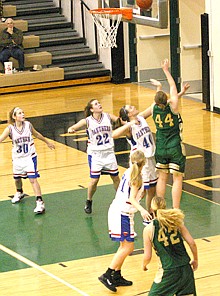 Wildcat girls pour it on against Spring Lake Park 