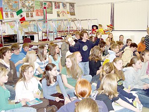 Spanish elective gives CLMS students fun introduction to the language