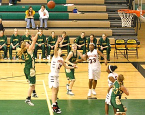 Wildcat girls shrug off big loss to win next conference game