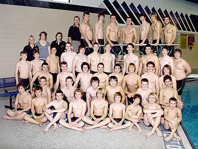 Swimmers wave goodbye to '07 season