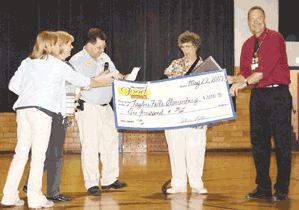 Noyd named Wal Mart 'Teacher of the Year'