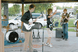 A fine evening for stuttin your stuff: teen musicians compete at Central Park 