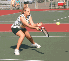 Wildcat tennis team wins two of three in conference play 
