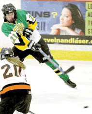 Wildcat girls defeat Robbinsdale Cooper 3-2, tie St. Louis Park 