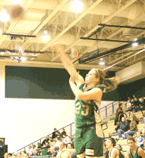 Wildcats defense lapses, gives up 164 points in two games 
