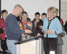 Viking wrestling team gives out year-end awards