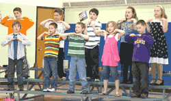 Primary School 2nd graders perform
