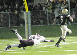 Wildcats welcome new stadium with near win and homecoming celebration